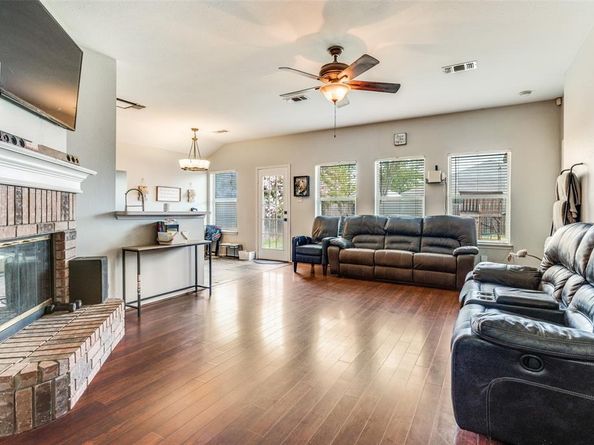 9013  Winding River Drive , Fort Worth Texas 76118
