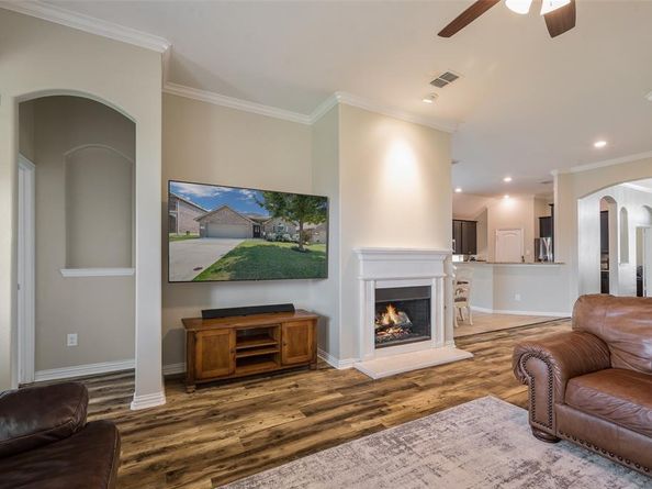 545  Salida Road , Fort Worth Texas 76052