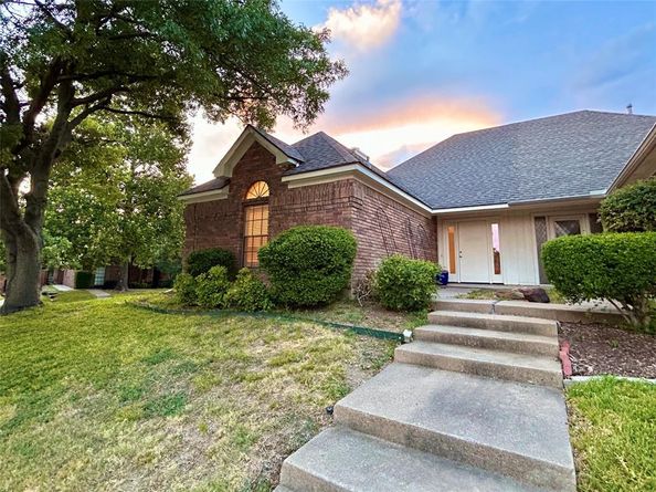 9334  Highedge Circle , Dallas Texas 75238