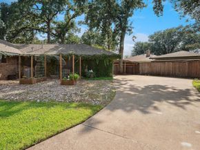 300  Inner Circle , Irving Texas 75060
