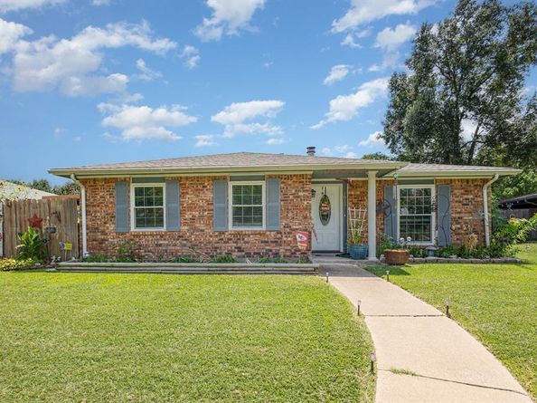 1813  Abilene Court , Grand Prairie Texas 75052
