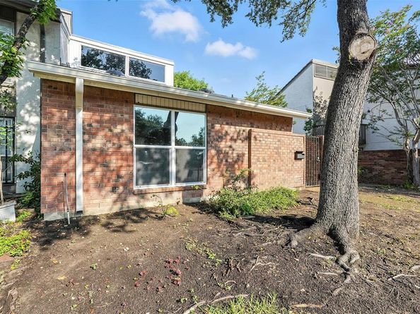 9803  Smokefeather Lane , Dallas Texas 75243