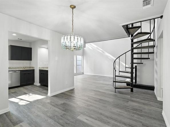 9803  Smokefeather Lane , Dallas Texas 75243