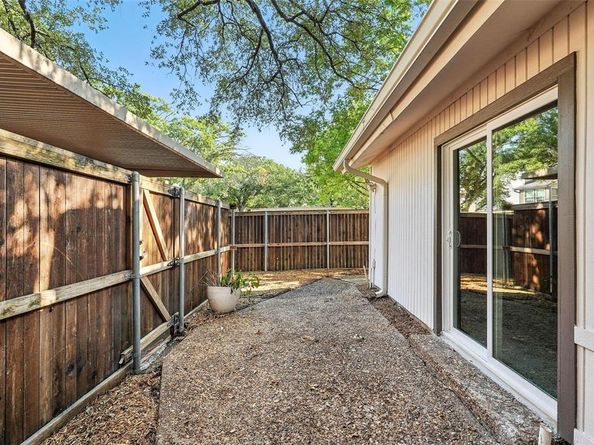 9803  Smokefeather Lane , Dallas Texas 75243