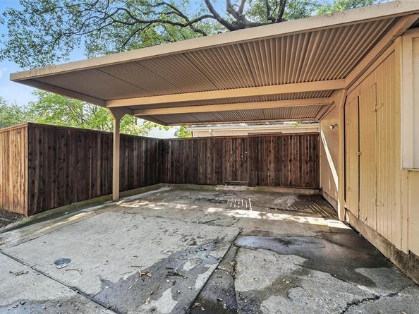 9803  Smokefeather Lane , Dallas Texas 75243