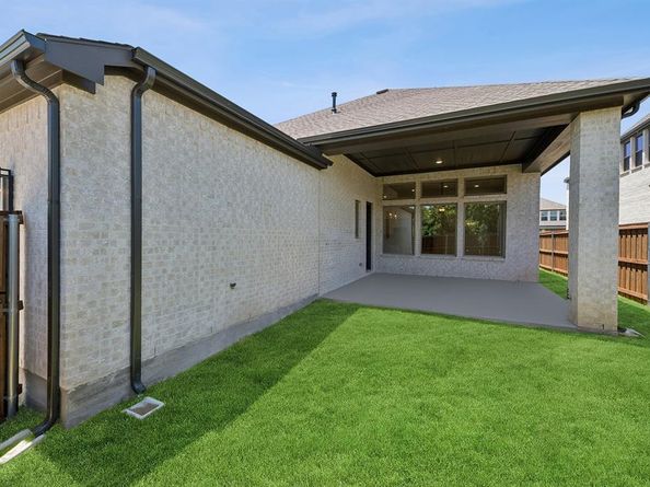 1112  Rosemary Lane , Crowley Texas 76036
