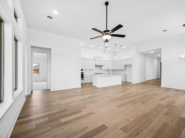 1112  Rosemary Lane , Crowley Texas 76036