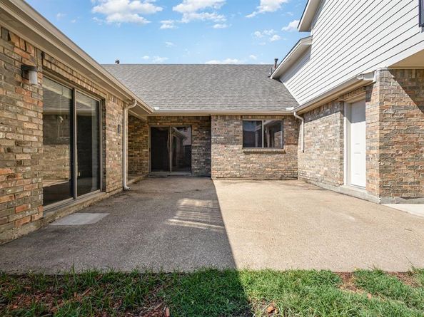 11108  Manorview Circle , Dallas Texas 75228