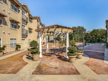 3102  Kings Road 