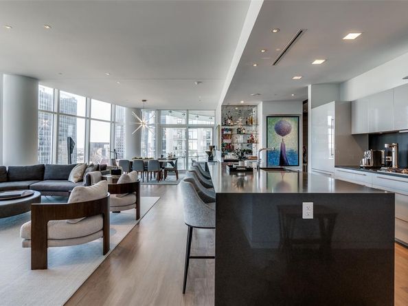 1918  Olive Street  1002, Dallas Texas 75201