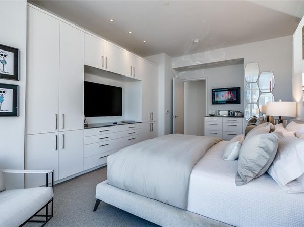 1918  Olive Street  1002, Dallas Texas 75201