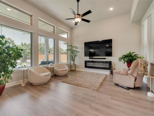3126  Cliff Swallow Lane , Arlington Texas 76155