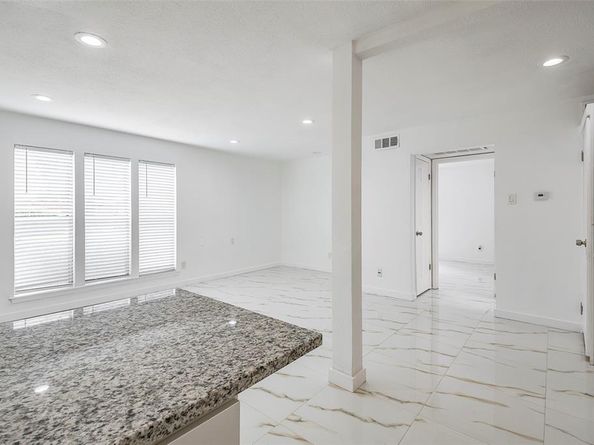 4327  Holland Avenue  101, Dallas Texas 75219