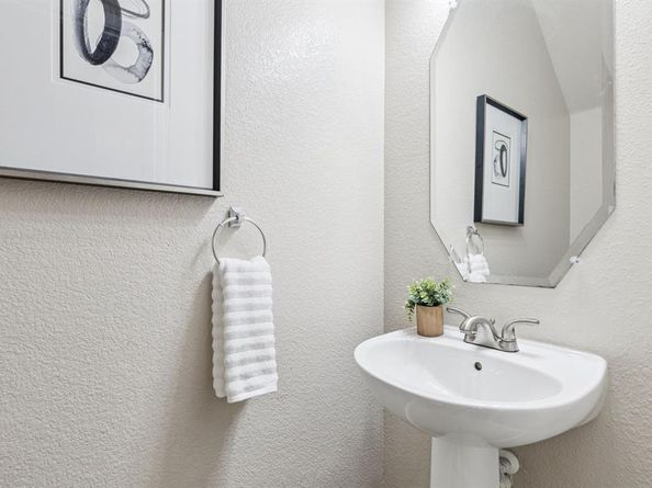 5965  Lost Valley Drive , The Colony Texas 75056