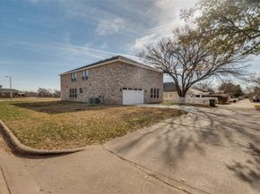 301 S Stewart Avenue , Lancaster Texas 75146