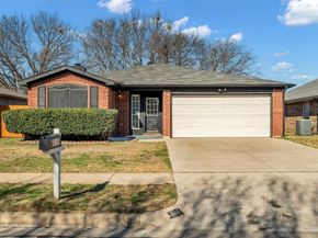 319  Faircrest Drive , Arlington Texas 76018