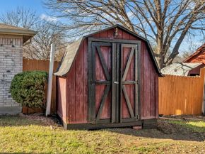 319  Faircrest Drive , Arlington Texas 76018