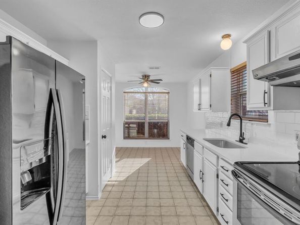 319  Faircrest Drive , Arlington Texas 76018