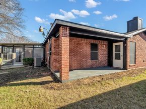 319  Faircrest Drive , Arlington Texas 76018