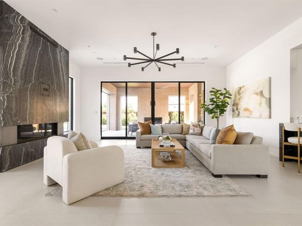 4527 N Lindhurst Avenue , Dallas Texas 75229