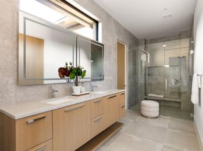 4527 N Lindhurst Avenue , Dallas Texas 75229