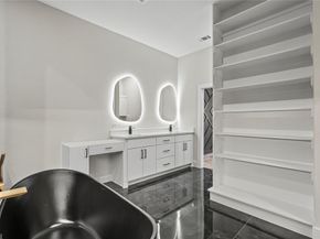 1531 E Waco Avenue , Dallas Texas 75216