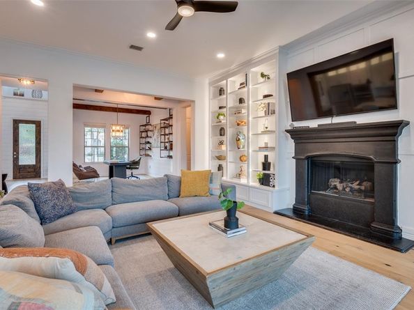 8245  Bonny Bank  , The Colony Texas 75056