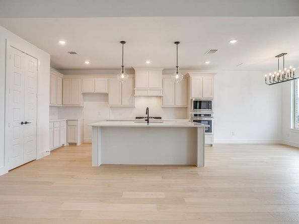 7321  Saker Street , Fort Worth Texas 76179