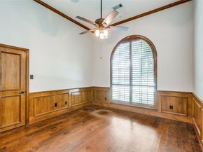 5807  Covehaven Drive , Dallas Texas 75252