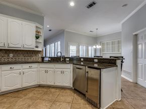 5807  Covehaven Drive , Dallas Texas 75252