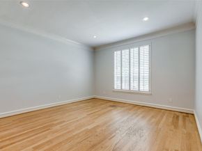 5807  Covehaven Drive , Dallas Texas 75252