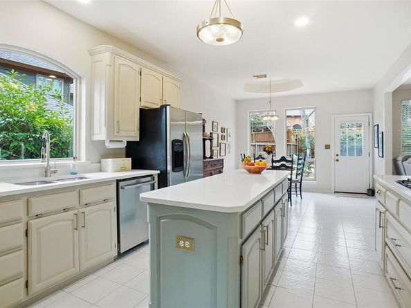 1013  Glen Chester Drive , Flower Mound Texas 75022