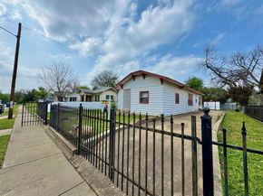 619  Delaware Street , Dallas Texas 75208