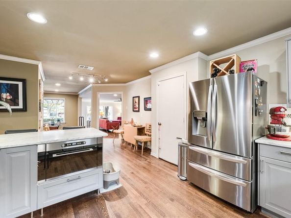 10035  Woodgrove Drive , Dallas Texas 75218