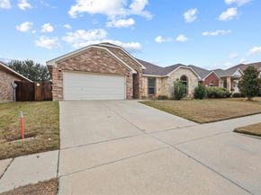 1510  White Willow Lane , Arlington Texas 76002