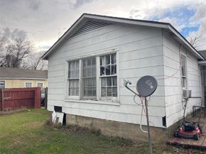 2528  Oakwood Terrace , Haltom City Texas 76117