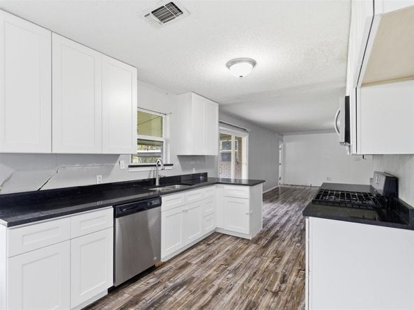 154  Cotillion Road , Fort Worth Texas 76134