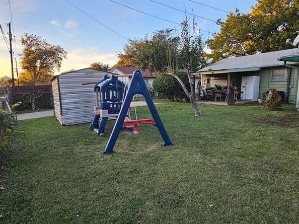 8442  Campanella Drive , Dallas Texas 75243