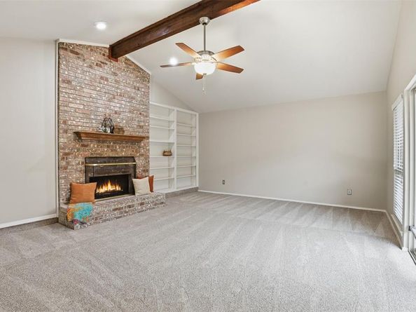 22  Doral Court , Pantego Texas 76013