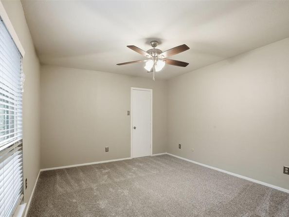 22  Doral Court , Pantego Texas 76013