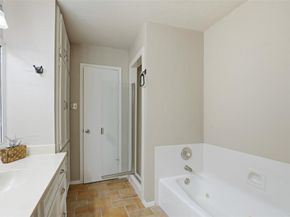 22  Doral Court , Pantego Texas 76013