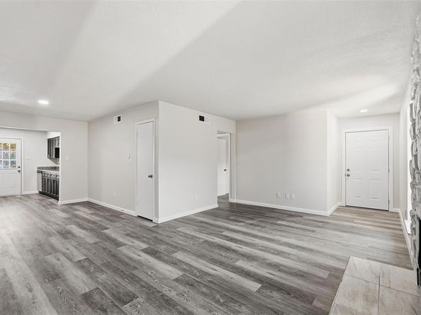 10650  Steppington Drive  236, Dallas Texas 75230