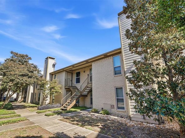 10650  Steppington Drive  236, Dallas Texas 75230