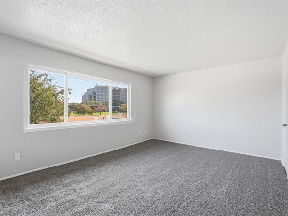 10650  Steppington Drive  236, Dallas Texas 75230