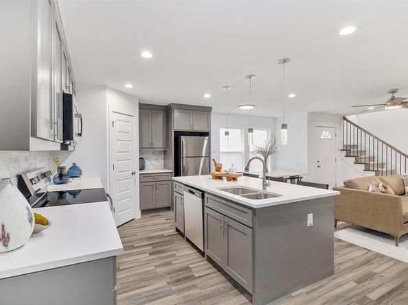 1611  Hudspeth Avenue , Dallas Texas 75216