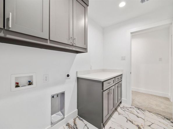 1611  Hudspeth Avenue , Dallas Texas 75216