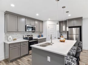 1611  Hudspeth Avenue , Dallas Texas 75216