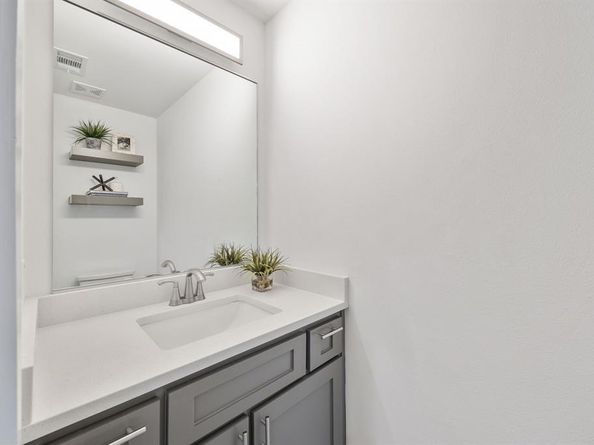 1611  Hudspeth Avenue , Dallas Texas 75216