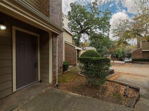 2104  Park Willow Lane  A, Arlington Texas 76011