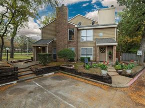 2104  Park Willow Lane  A, Arlington Texas 76011